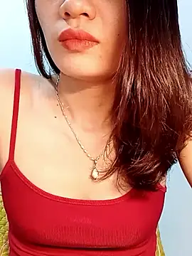 Hinna x online show from April 24, 2:42 pm