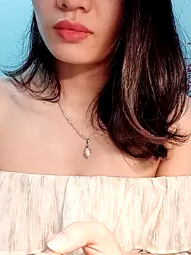 Hinna x online show from April 25, 1:52 pm