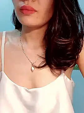 Hinna x online show from April 23, 2:30 pm