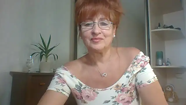 Snapshot of Marellaa chatting on October 1, 8:52 am Marellaa online show from October 1, 8:52 am