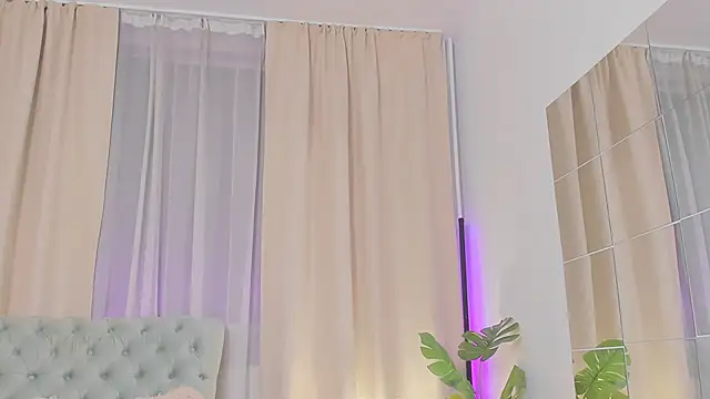  xhotbaby online show from April 28, 4:27 am