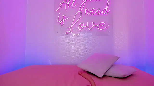 aleksandramiller  online show from April 23, 8:55 pm