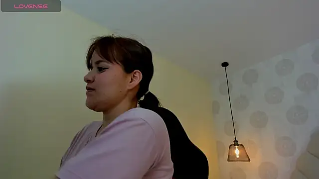 GIANAMILLER6 online show from April 27, 11:51 am