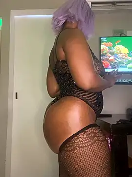 BQueen223 online show from November 13, 1:04 am