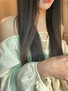 Dior baby online show from April 10, 6:30 am