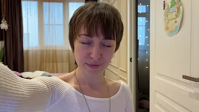 daniellia  online show from March 29, 2:38 pm