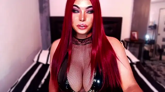 xTrixieMae online show from February 19, 2:11 am