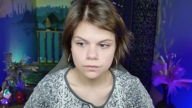 EllieMurler online show from October 2, 9:25 am