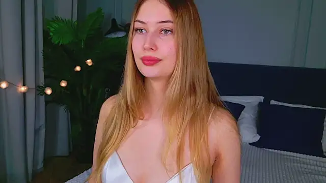 Sofii Ly online show from December 19, 6:38 am