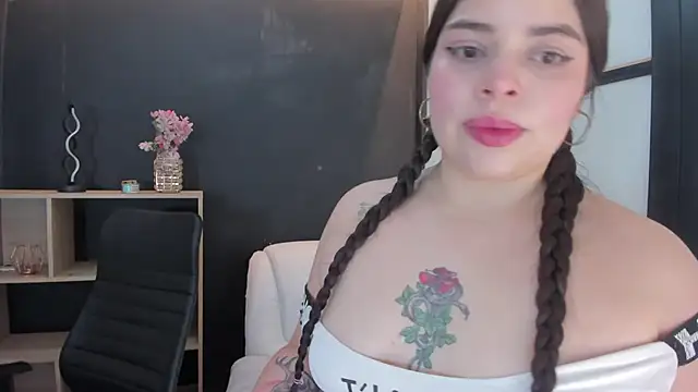 sunnypaytton online show from October 2, 12:54 pm