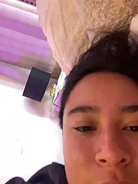 Zoey thompson online show from April 21, 7:32 pm