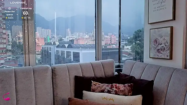 Zoey thompson online show from October 27, 7:30 pm