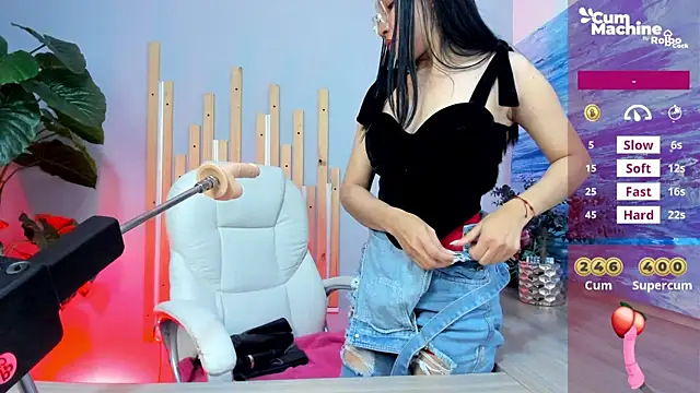 Snapshot of lucyy_liiuu chatting on September 11, 1:55 pm lucyy liiuu online show from September 11, 1:55 pm