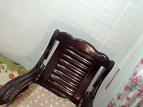 Side Chick online show from April 6, 10:55 pm