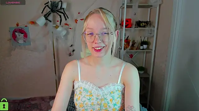 R0cket bunny online show from November 5, 1:11 am