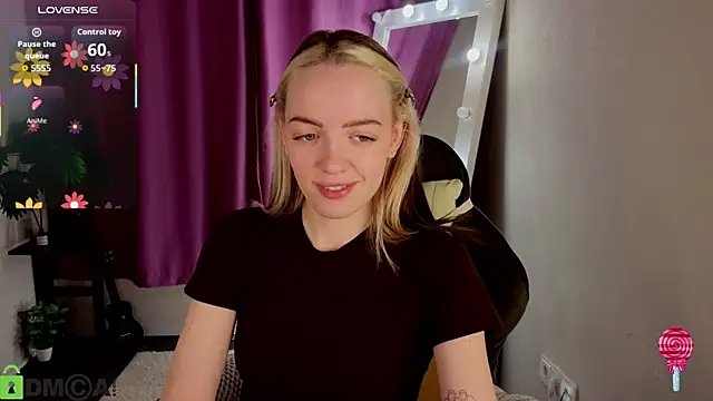 R0cket bunny online show from May 23, 1:15 am