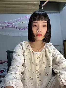 andymi1 online show from April 21, 1:42 am