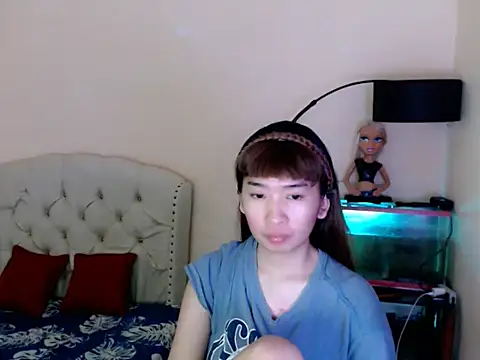 ShantalFoxxy  online show from April 24, 1:14 pm