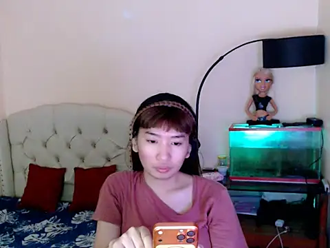 ShantalFoxxy  online show from April 25, 1:41 pm