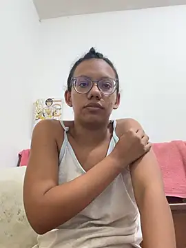 lilycurly online show from March 11, 1:54 am