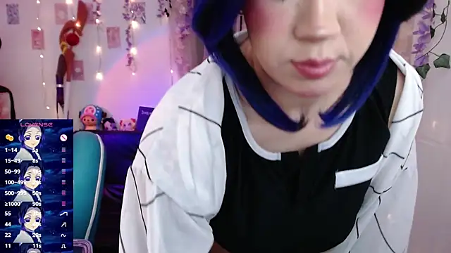 jadedelux  online show from July 29, 8:53 pm