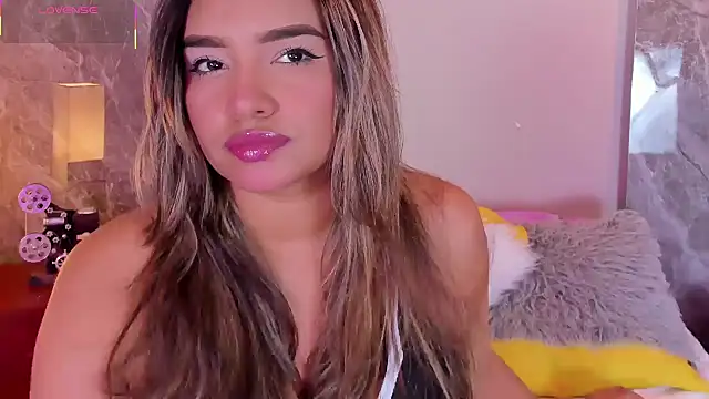 Emma hunter  online show from September 19, 4:11 am