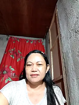 Snapshot of Everleigh_mom chatting on September 10, 8:42 pm Everleigh mom online show from September 10, 8:42 pm