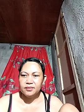 Snapshot of Everleigh_mom chatting on September 14, 8:51 pm Everleigh mom online show from September 14, 8:51 pm