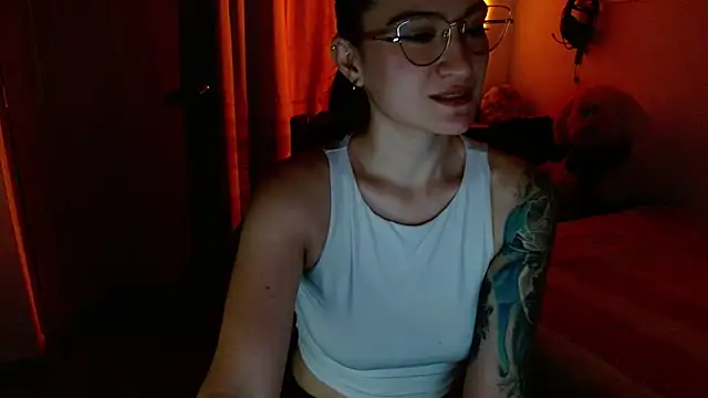 lia ana online show from May 5, 5:32 am