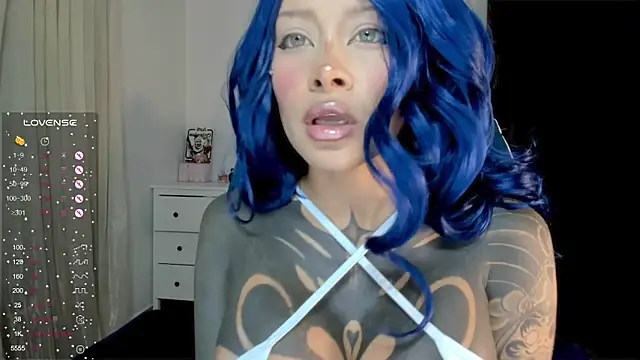 AlinaLukyanova online show from April 22, 4:42 am