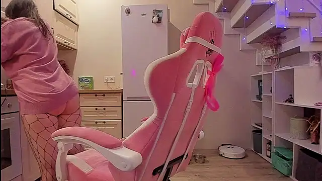 Snapshot of Voytinyme chatting on October 14, 7:38 pm Voytinyme online show from October 14, 7:38 pm