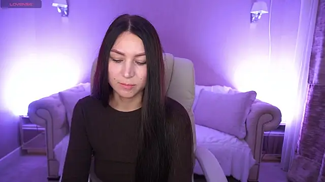 EliseVelour online show from October 19, 1:13 pm