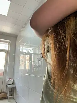 tuanzi125216 online show from April 30, 1:33 am