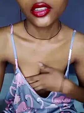 Mona Lucky online show from April 28, 12:30 am