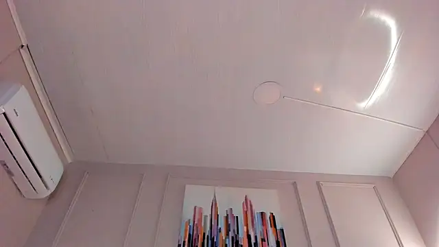 mia kisses2 online show from April 25, 5:21 am