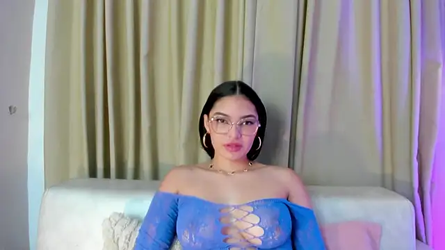 Snapshot of LunaAspen_ chatting on September 23, 6:17 pm LunaAspen online show from September 23, 6:17 pm