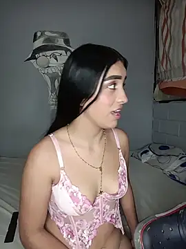 Bigtiti01 online show from April 24, 8:44 pm