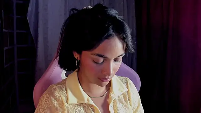 MelanyOconner online show from April 25, 3:31 am