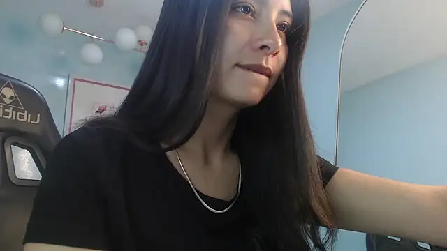 victoria hernandez t  online show from March 2, 1:18 pm