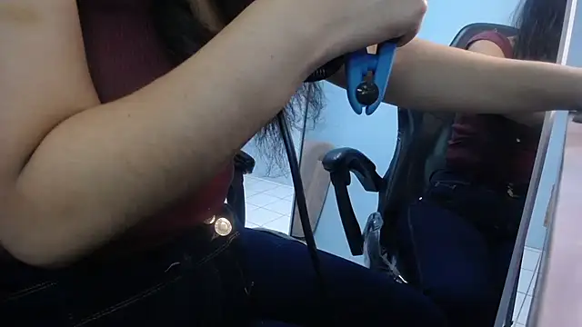 victoria hernandez t  online show from January 17, 1:07 pm