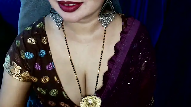 QUEEN SAKHI- online show from April 26, 3:32 pm