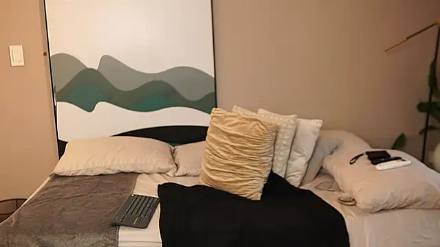 Ariaa Isabell online show from October 15, 6:32 pm