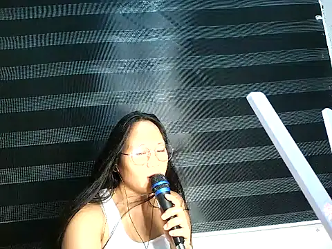 SpankyMyAss69 online show from April 21, 4:36 pm