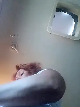 Snapshot of Britania666 chatting on September 21, 5:22 pm Britania666 online show from September 21, 5:22 pm