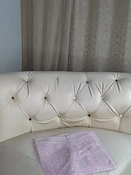 Merybeks online show from April 25, 1:41 pm