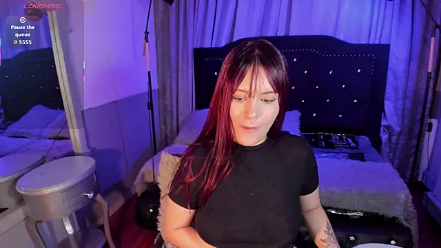 Snapshot of Jolie_price chatting on October 8, 3:33 am Jolie price online show from October 8, 3:33 am