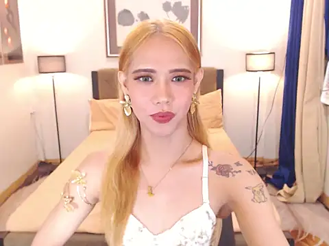 PreciousAmore online show from April 23, 7:27 pm