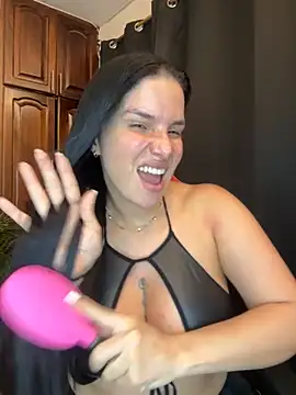 Snapshot of carol_cruz133 chatting on September 19, 11:37 pm carol cruz133 online show from September 19, 11:37 pm