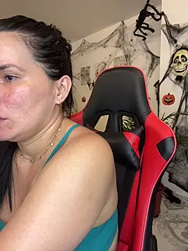 Snapshot of carol_cruz133 chatting on October 15, 11:40 pm carol cruz133 online show from October 15, 11:40 pm