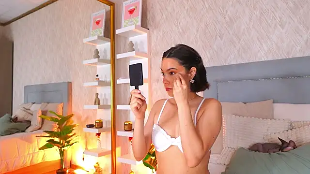 Sofy Bradd online show from April 23, 6:21 am